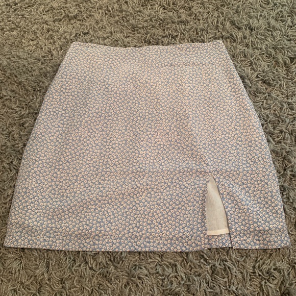 Princess Polly floral skirt - Picture 1 of 2